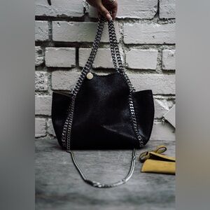 Stella McCartney Medium Black bag with pouch - Like New!